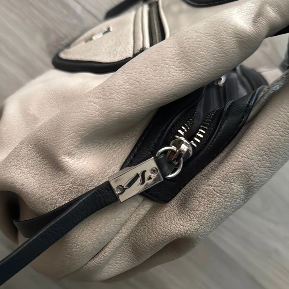 Simply Vera Vera Wang Cream and Black Hobo Bag - Picture 8 of 8